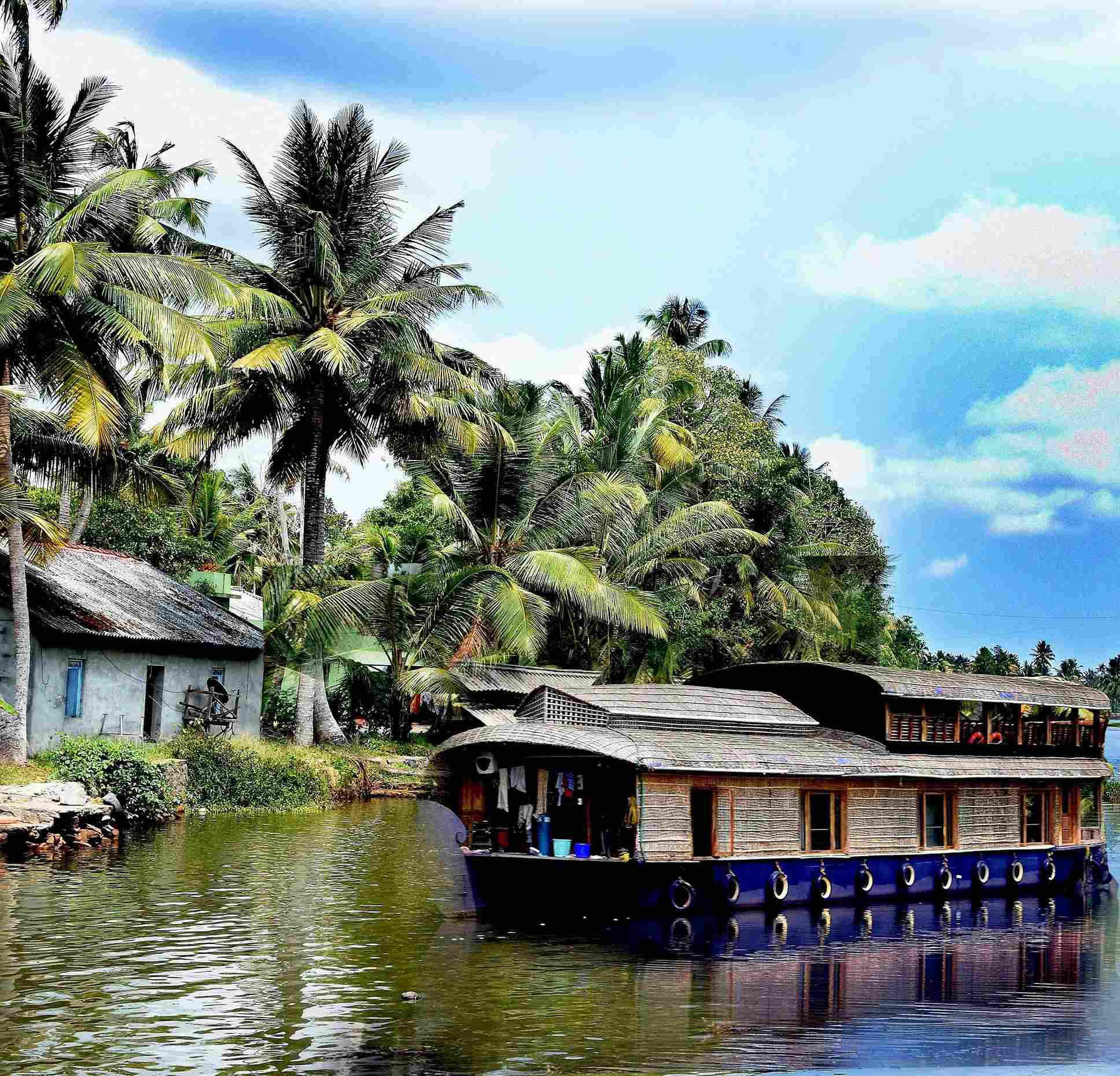 Kochi, Kumarakom and Athirapelly Honeymoon Package       