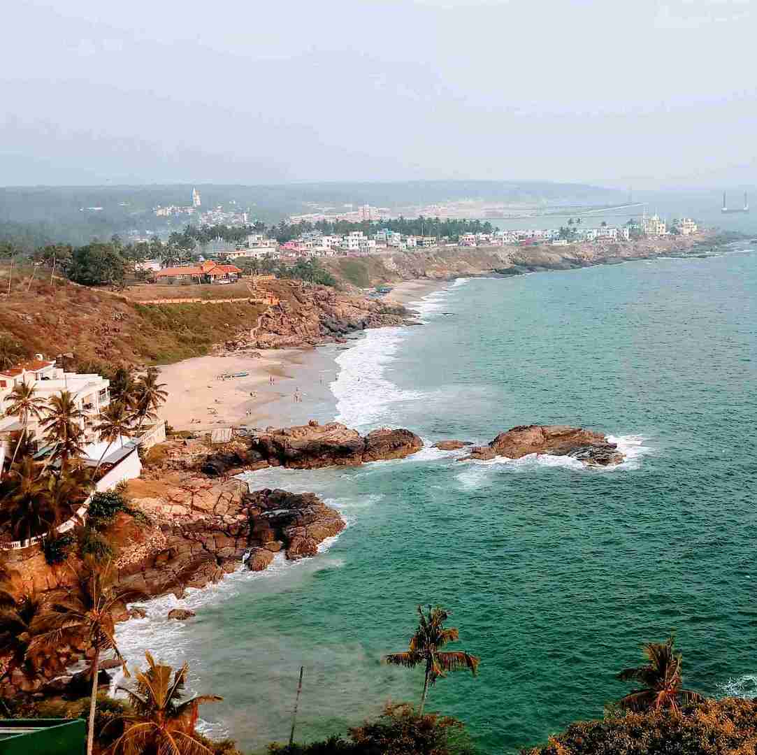 Kovalam, Varkala, Ashtamudi and Munnar Package